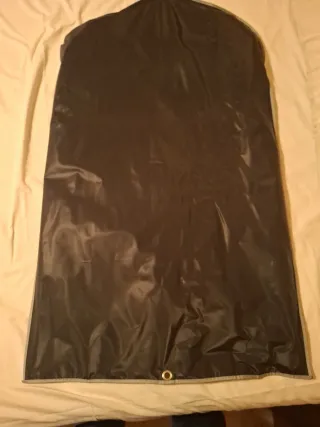 Traje de caballero negro con etiqueta