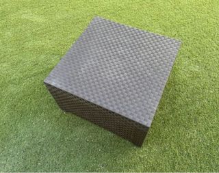 Mesa de centro de mimbre y plástico