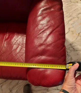 Sillón de piel Natuzzi rojo