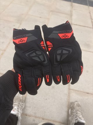 Guantes IXON Moto Negros y Rojos