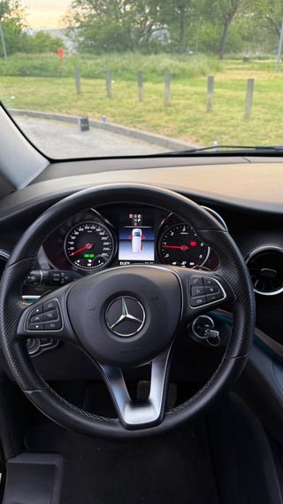 Mercedes-Benz V300
