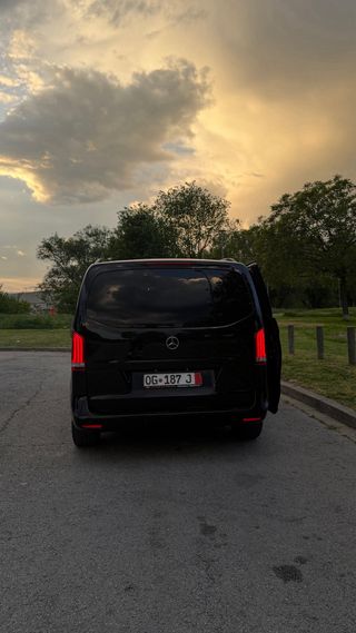 Mercedes-Benz V300
