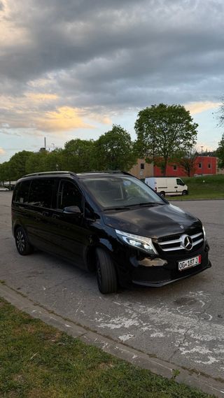Mercedes-Benz V300
