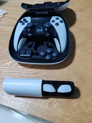 Console PlayStation 5 Bianca con controller e cuffie