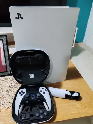 Console PlayStation 5 Bianca con controller e cuffie