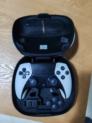 Console PlayStation 5 Bianca con controller e cuffie