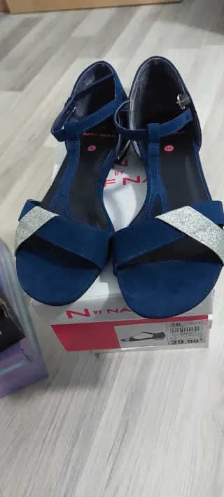 Sandalias plateadas verano