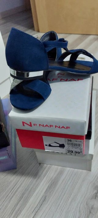 Sandalias plateadas verano