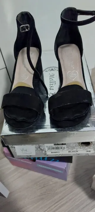 Sandalias plateadas verano