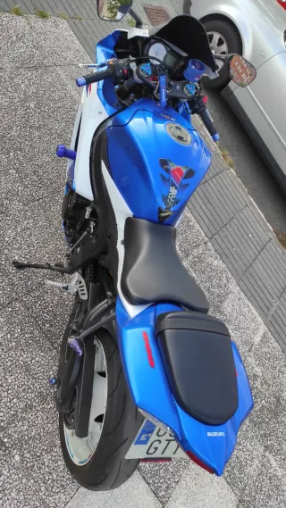 Suzuki GSX-R 600 K9 Azul/Blanca
