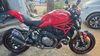 Ducati Monster 1200