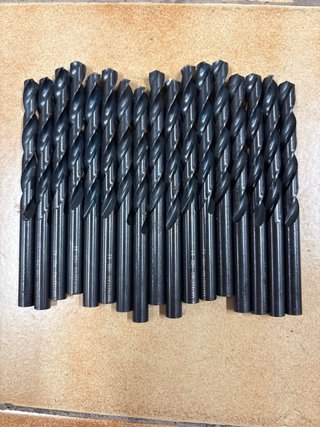 16 Brocas HSS 8.2 mm
