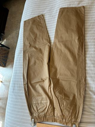 Pantalón Zara Beige Bolsillos