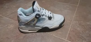 Jordan 4 University Azul