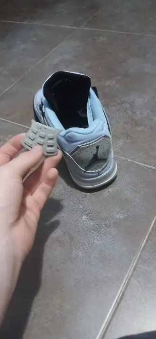 Jordan 4 University Azul