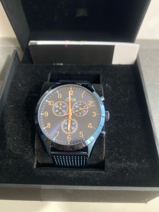 Reloj Lotus Negro y Dorado