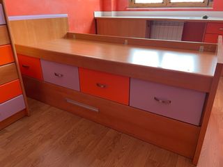 Armario infantil/juvenil madera, naranja y morado