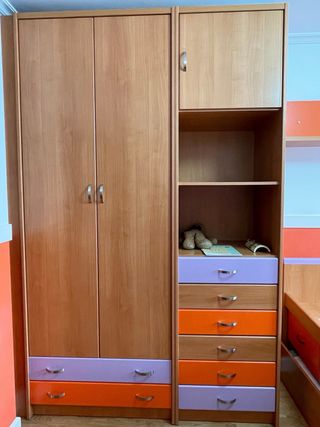 Armario infantil/juvenil madera, naranja y morado