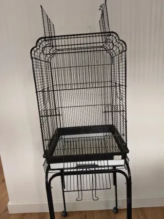 Jaula para pájaros con soporte