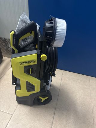 Hidrolimpiadora Karcher con cepillo terraza