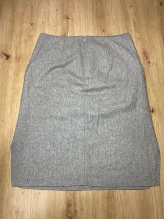 Gonna grigia con bottoni