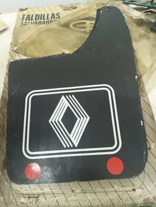 Juego Faldillas Renault Negras