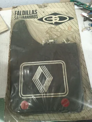 Juego Faldillas Renault Negras