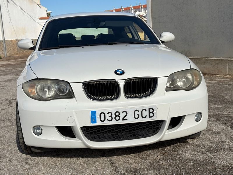 BMW Serie 1 2008 - foto 1