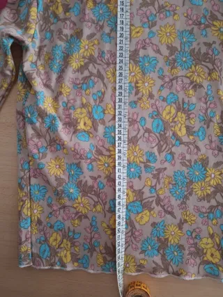 Maglia vintage floreale pastello