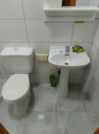 Se alquila habitación