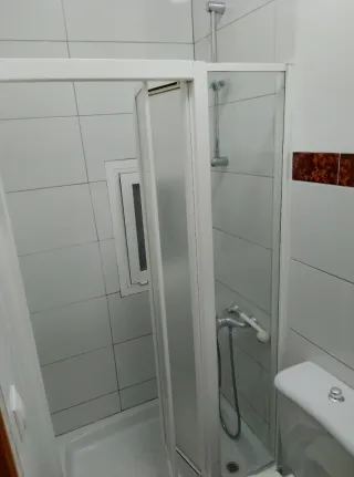 Se alquila habitación