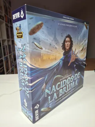 Nacidos de la Bruma + Fichas Metal Deluxe