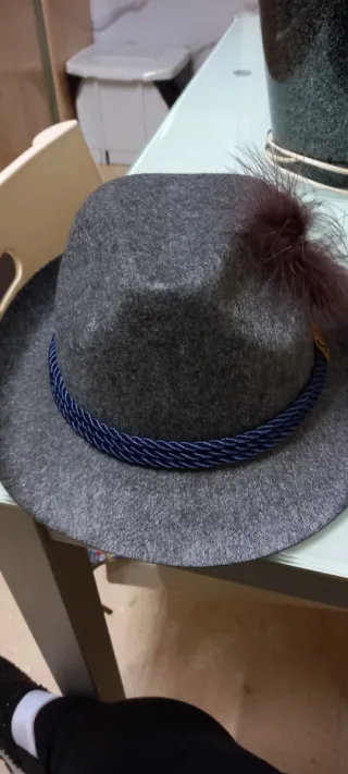 2 Cappelli Paulaner München come nuovi