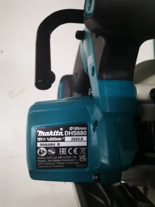 Sierra circular Makita 18v con maletin