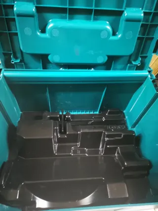 Sierra circular Makita 18v con maletin