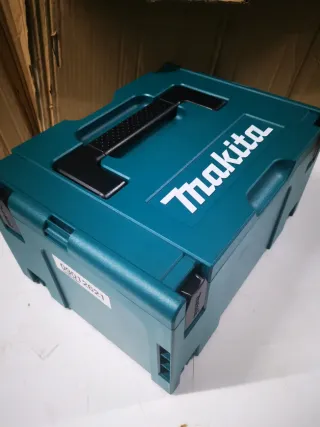 Sierra circular Makita 18v con maletin