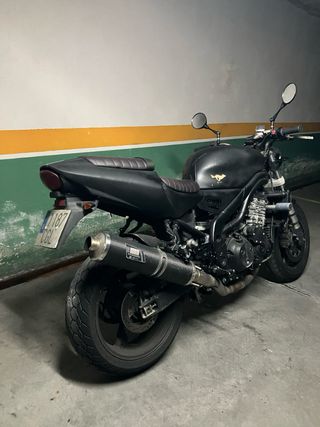 Triumph Daytona 955i Negra