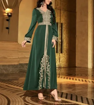 Vestido de fiesta verde y dorado