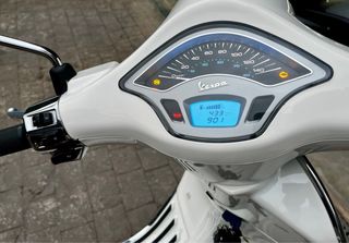 Vespa Primavera 125 Scooter Automática