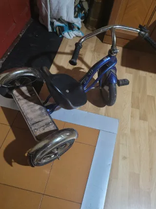 Triciclo Schwinn azul vintage