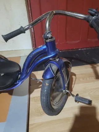 Triciclo Schwinn azul vintage