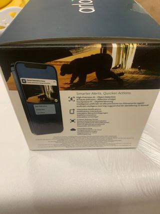 Cámara Arlo Essential 1 Wired Indoor HD