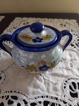 Set ceramica: vassoio, zuccheriera, 2 tazzine