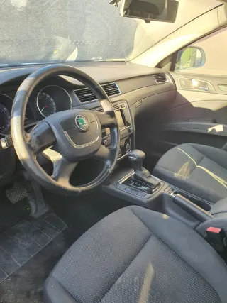 Skoda Superb 2011