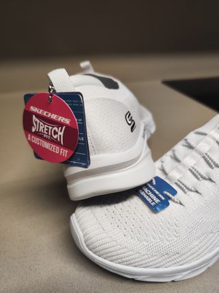 Zapatillas Skechers D'Lux Comfort Talla 39