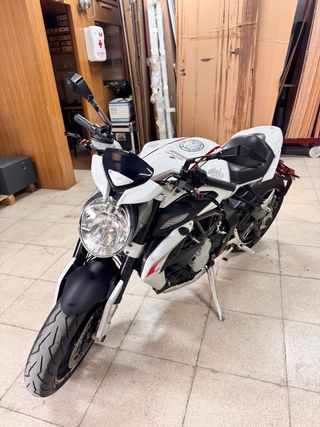 MV Agusta Brutale 800 Dragster Blanca