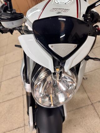 MV Agusta Brutale 800 Dragster Blanca