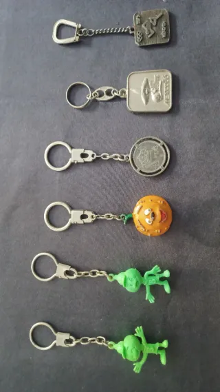Llaveros antiguos variados
