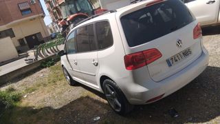 Volkswagen Touran 2012