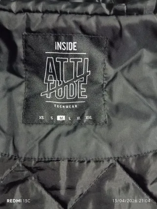 Chaqueta con capucha hombre